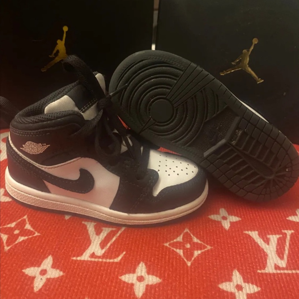 Jordan 1 Toddler 8C